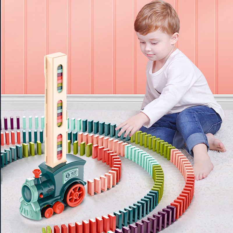 Kids Toys Electric Car - キッズ電動ドミノ列車車両セットサウンド&ライト自動敷設ドミノレンガブロックゲーム教育DIYおもちゃギフト